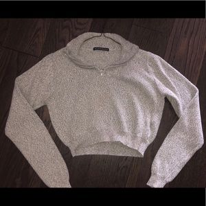 Brandy Melville quarter zip